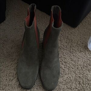 Women's Olive and Rust Heeled Boots (LOGO)